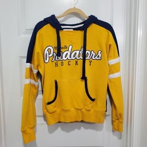 Predators hoodie large Nashville